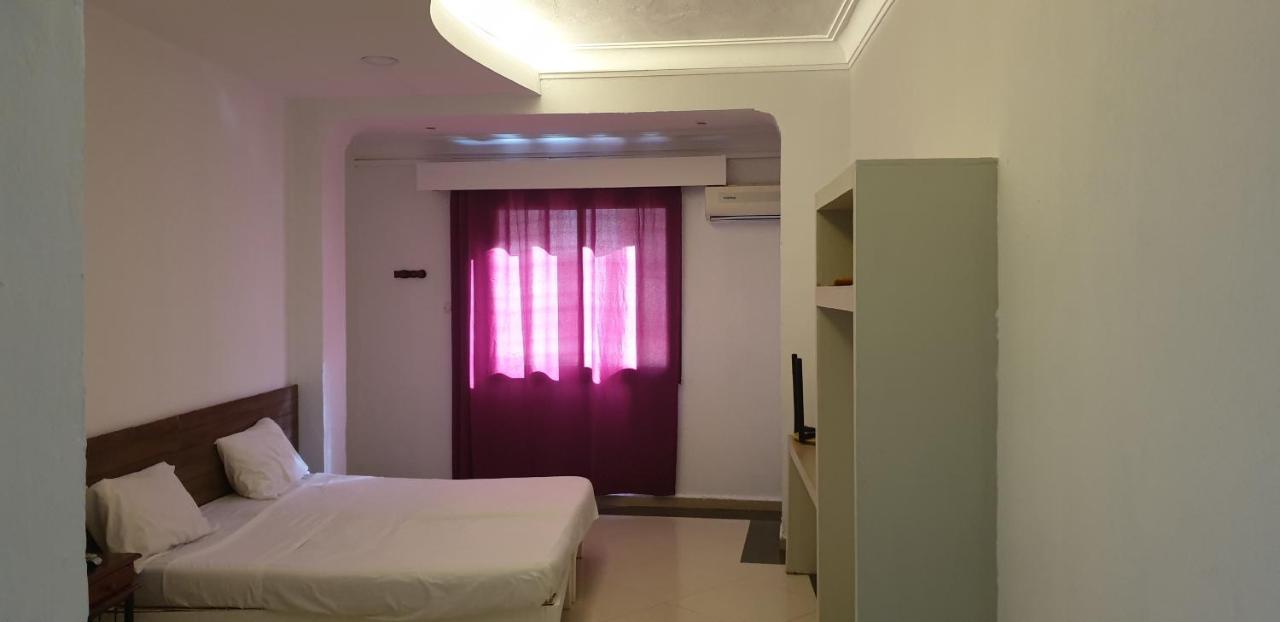 Hotel Privilege Bir El Djir Екстериор снимка