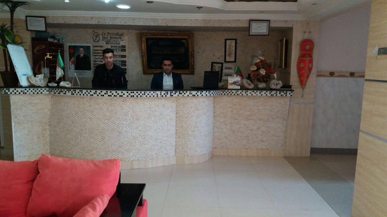 Hotel Privilege Bir El Djir Екстериор снимка