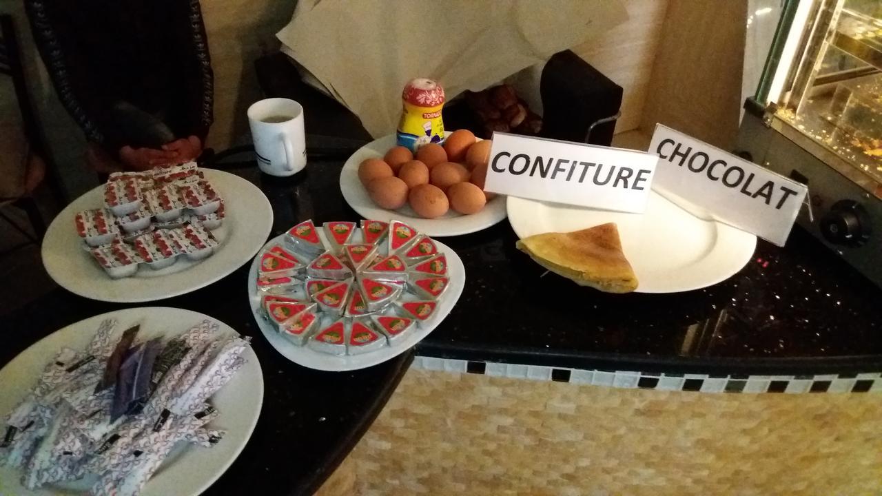 Hotel Privilege Bir El Djir Екстериор снимка